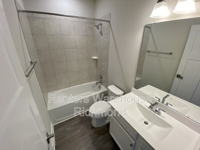 Building Photo - 4701 Mnr Xing Pl.