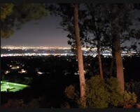 Building Photo - 2560 Avenida Del Vista