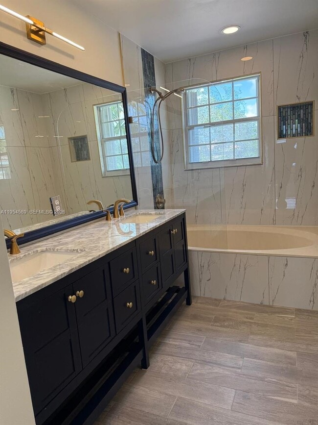 Building Photo - 2358 SW 177th Ave