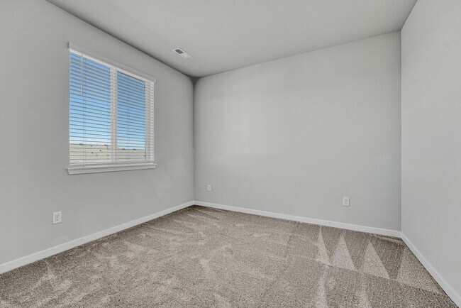 Building Photo - 13881 Bunny Hop Ln