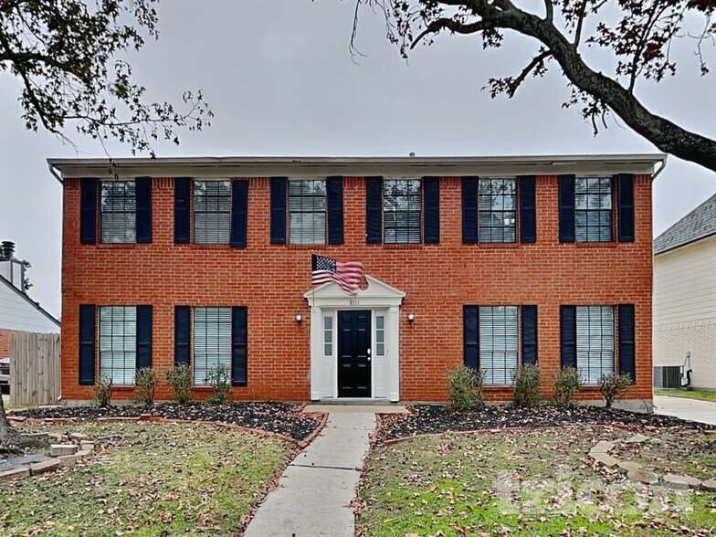 Building Photo - 8111 Silver Fir Dr