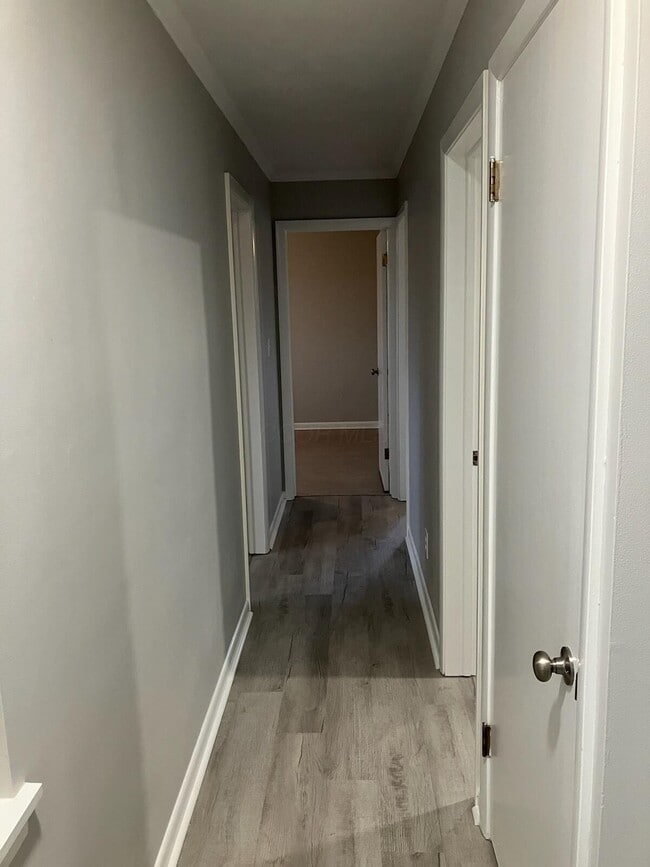 Building Photo - 1051 Briarwood Rd