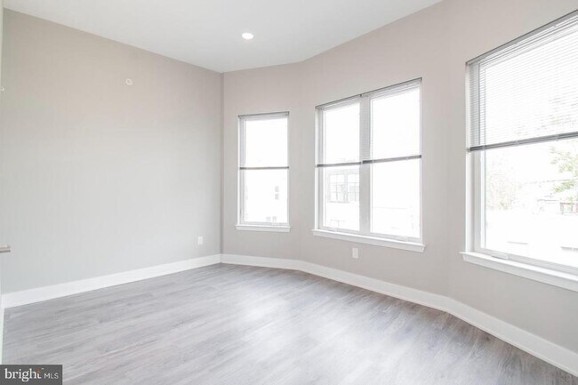 Building Photo - 1206 N 24th St