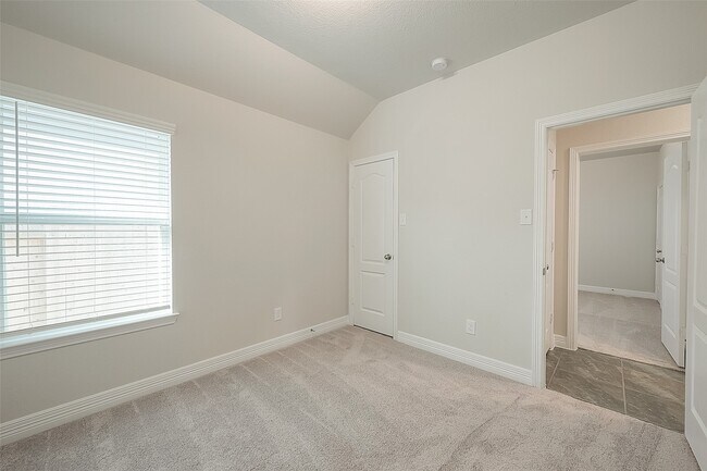 Building Photo - 40712 Guillemont Ln