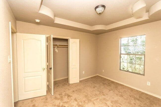 Building Photo - 17314 Blackstone Trails Dr