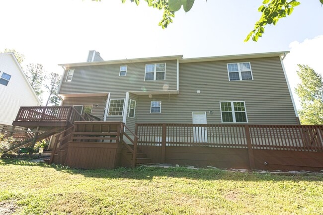 Building Photo - PRICE IMPROVEMENT!!!! MOVE-IN READY