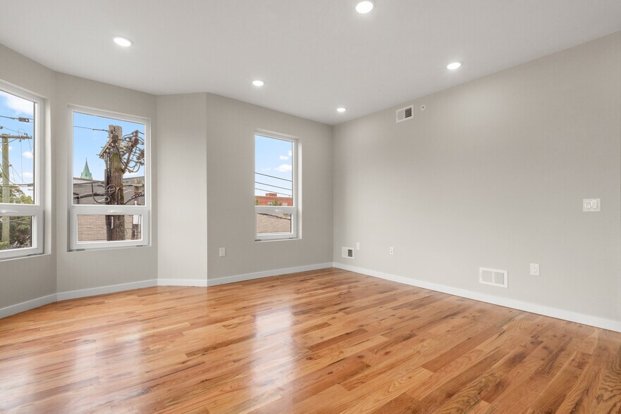 Building Photo - 108 Fleming Ave