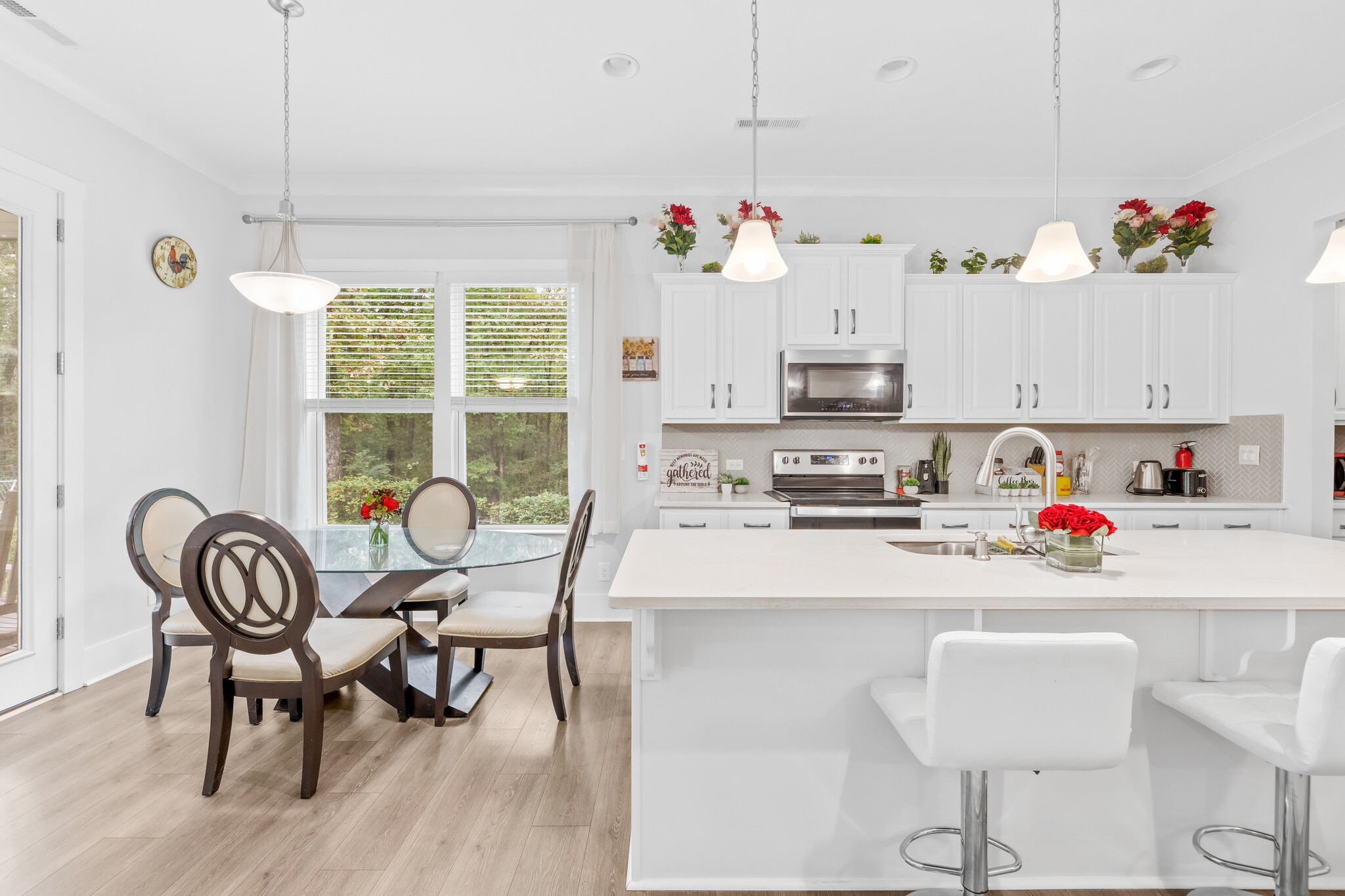 Building Photo - Room in House on Grace Ln