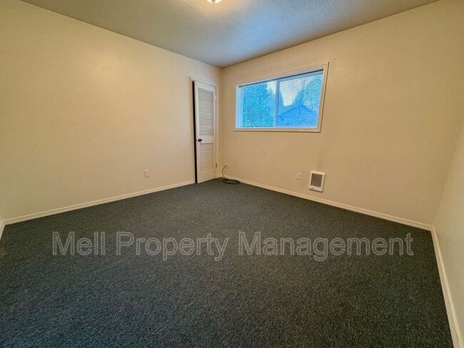 Building Photo - 22402 US-101