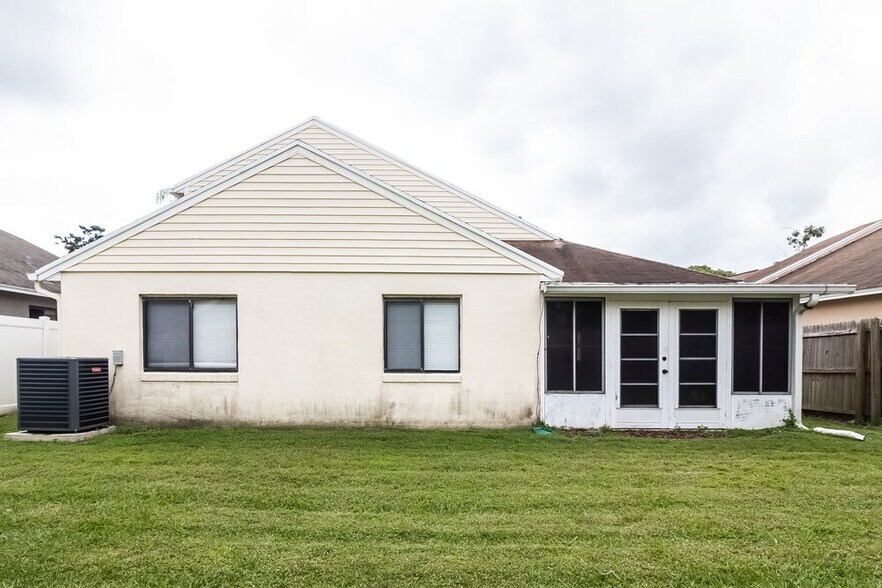 Building Photo - 1067 Manigan Ave