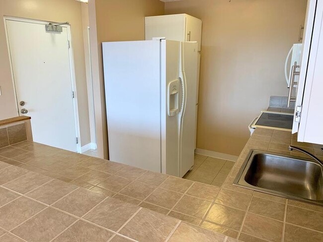 Building Photo - 98-402 Koauka Loop