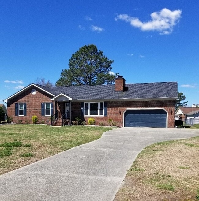 Primary Photo - 108 Longview Dr