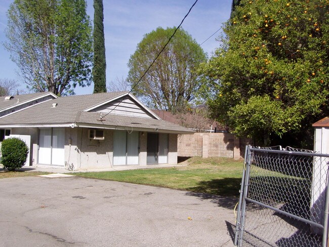 Primary Photo - 10854 Reseda Blvd