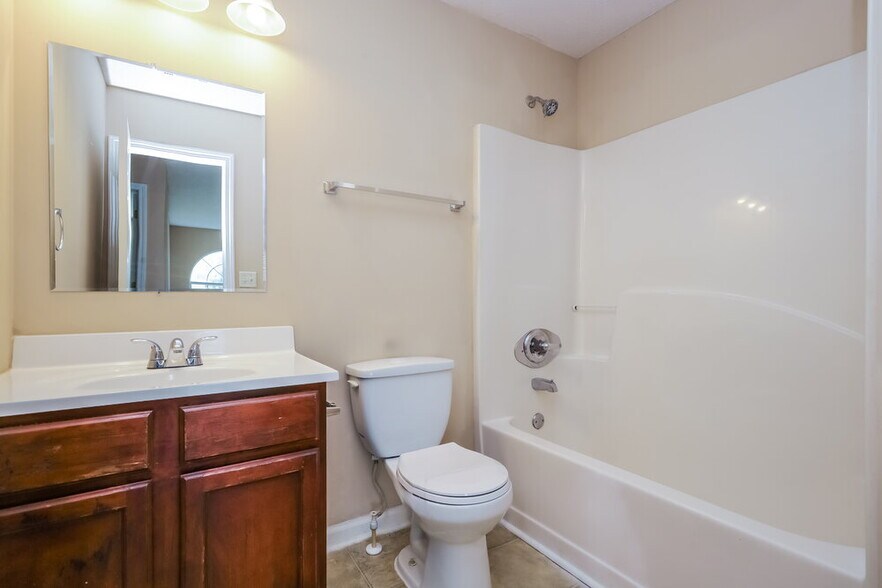 Building Photo - 369 Kentwood Springs Dr