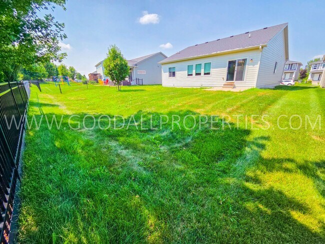Building Photo - 16656 Wilden Dr