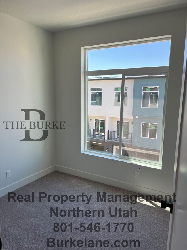 Building Photo - Newly Built 3 Bed 2.5 Bath Townhouse