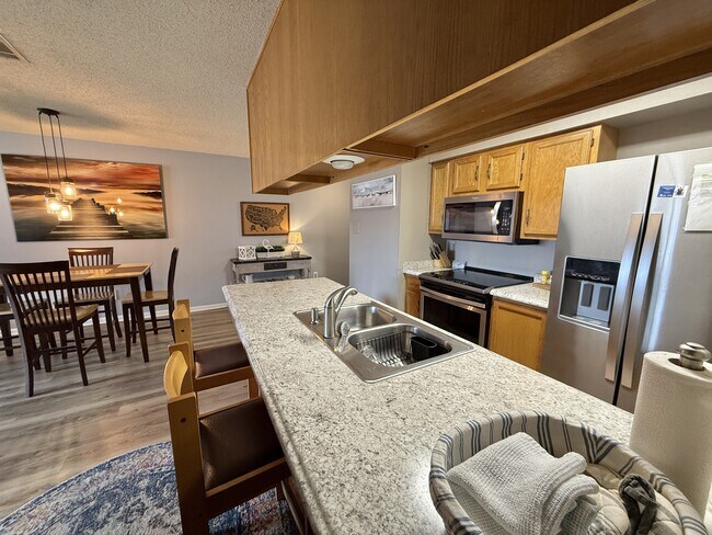 Building Photo - 5371 Central Ave