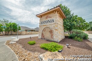 Building Photo - 8406 Loska Grn