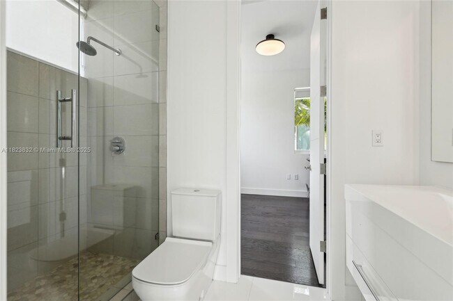 Building Photo - 10445 NW 68th Terrace