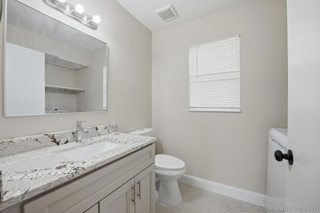 Building Photo - 1031 Goldenrod Rd