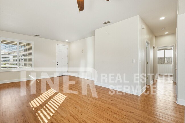 Building Photo - 2500 Merlin Way