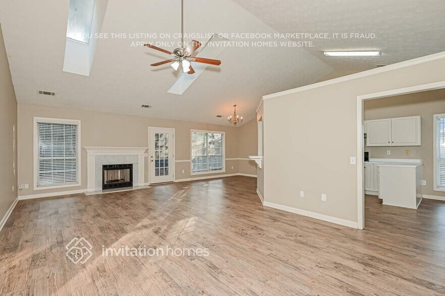 Building Photo - 805 Avalon Forest Dr NW