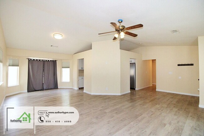 Building Photo - 1722 Almaden Dr