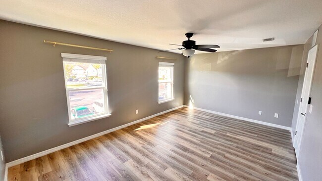 Building Photo - 600 Northern Way