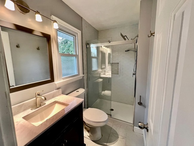 Building Photo - FOR RENT SALEM LAKES AREA VIRGINIA BEACH!