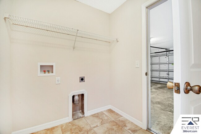 Building Photo - 32 Pierce Ln