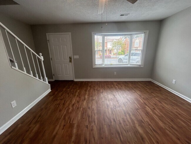 Building Photo - 940-403 Glenn Street, West Columbia SC 29169