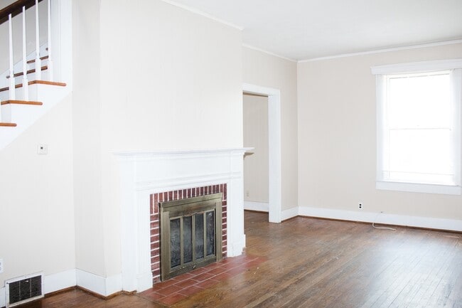 Building Photo - 430 Littleton St