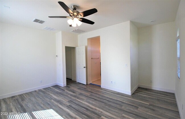 Building Photo - 3173 S Magnolia Ln