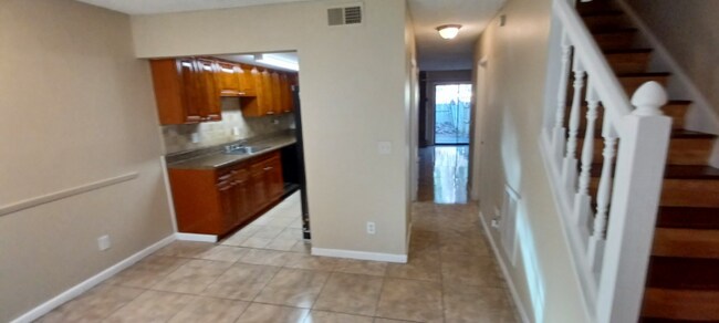Building Photo - 542 Northridge Crossing Dr