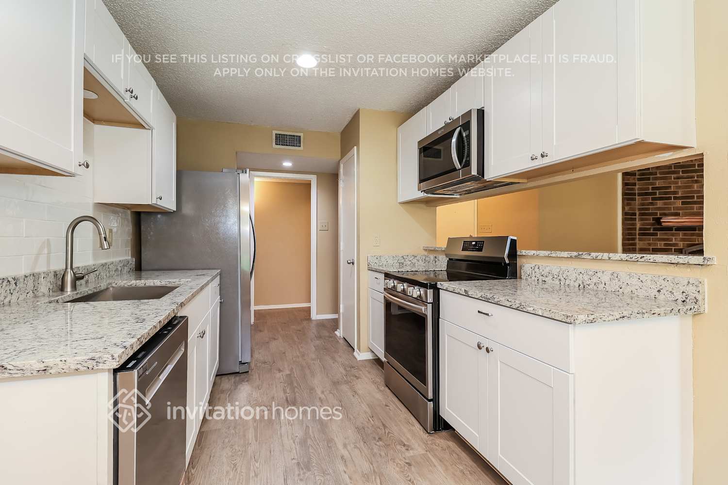 Building Photo - 3809 Wooddale Ct