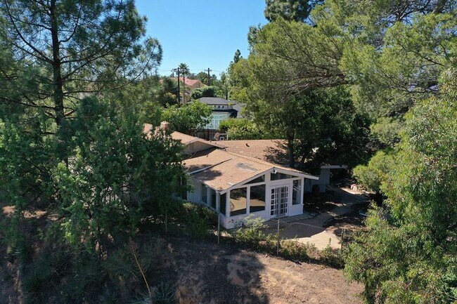 Building Photo - 279 Starlight Crest Dr