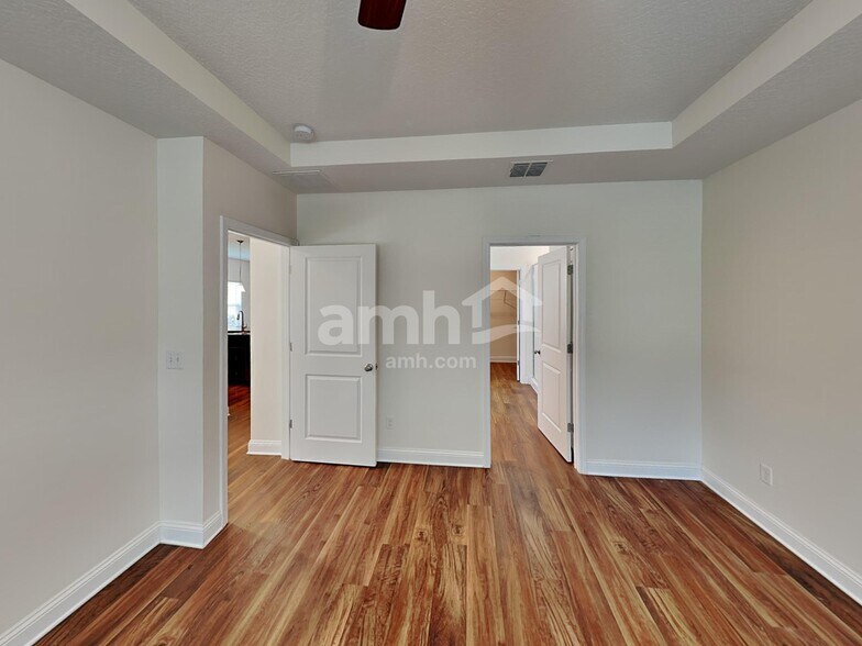 Building Photo - 713 Celebration Lane
