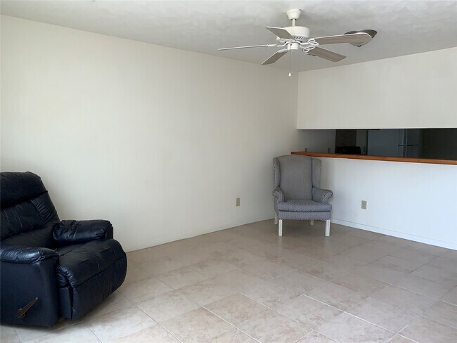 Building Photo - 4504 College Main St