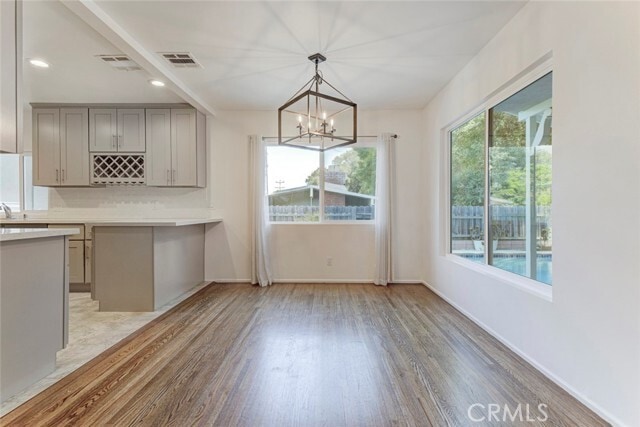 Building Photo - 3585 El Lado Dr