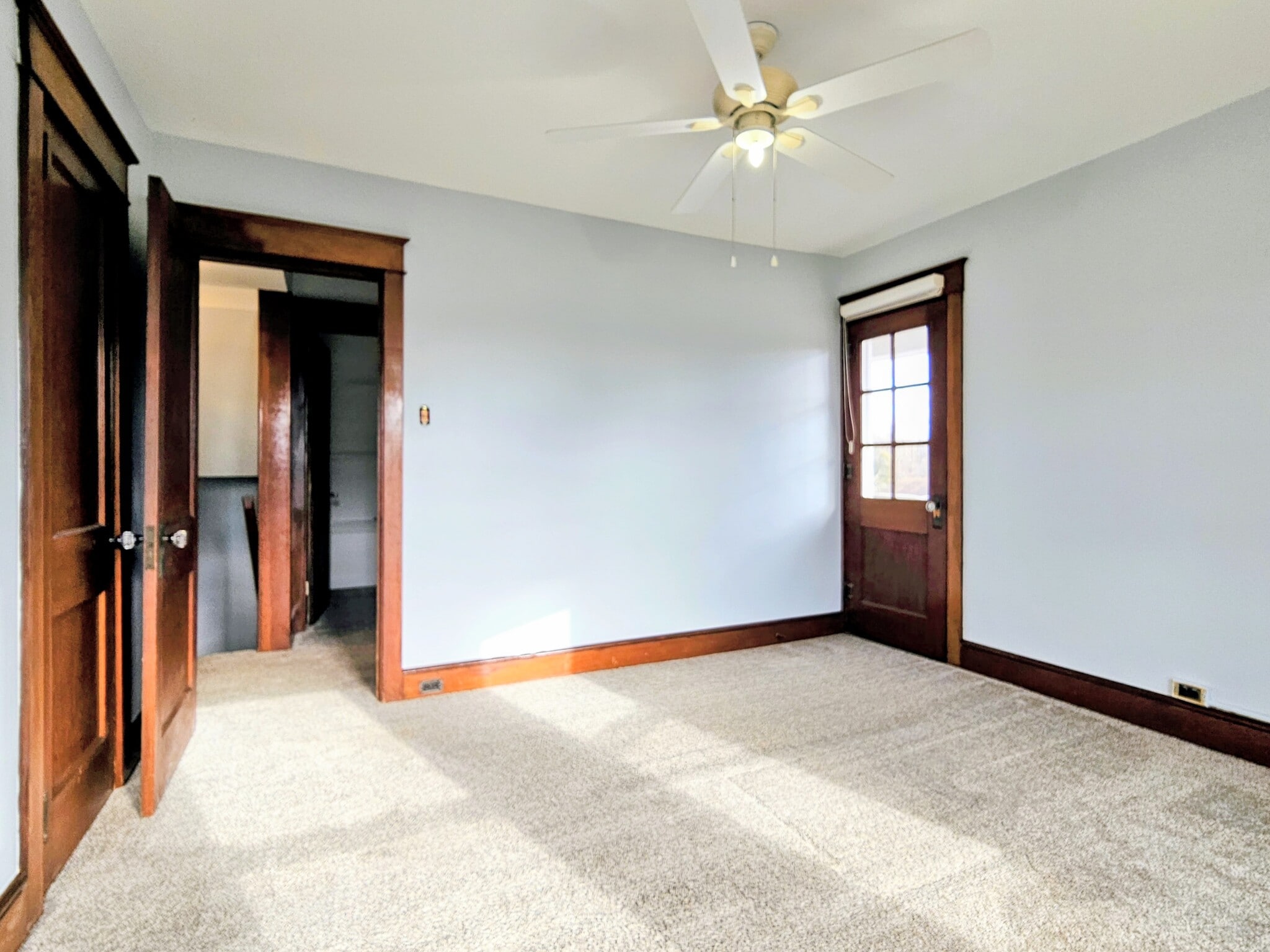 Building Photo - 324 S Broad St