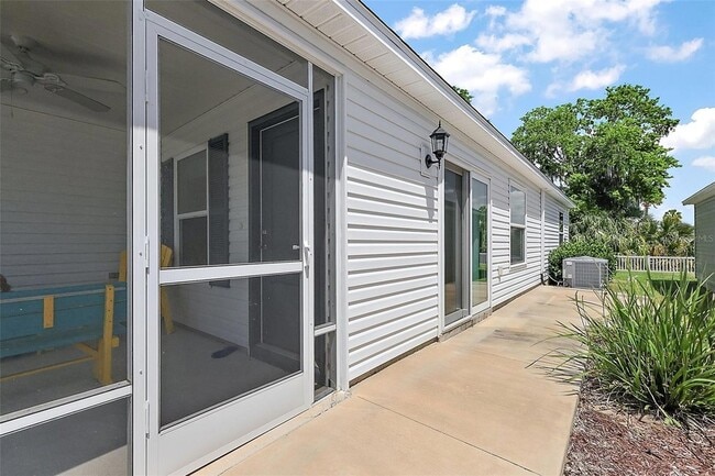 Building Photo - 5817 Valente Ct