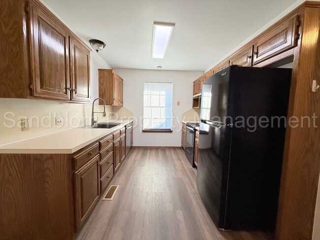 Building Photo - For Lease | South Tulsa Duplex | Available Now!