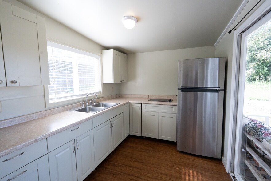 Building Photo - 456 Ipu Cir