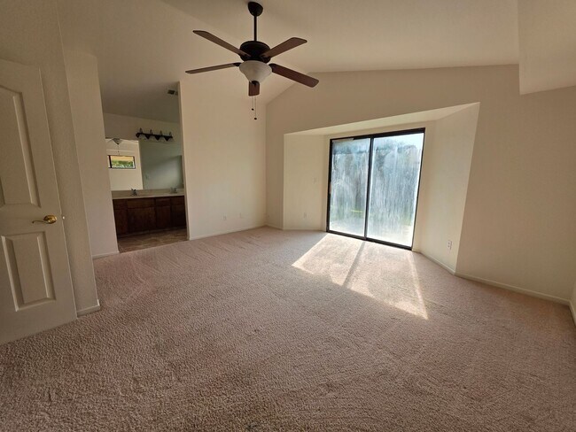Building Photo - ***New Listing*** 3 Bedroom 2 Bath home in SW Visalia!!! Yard Care Included!
