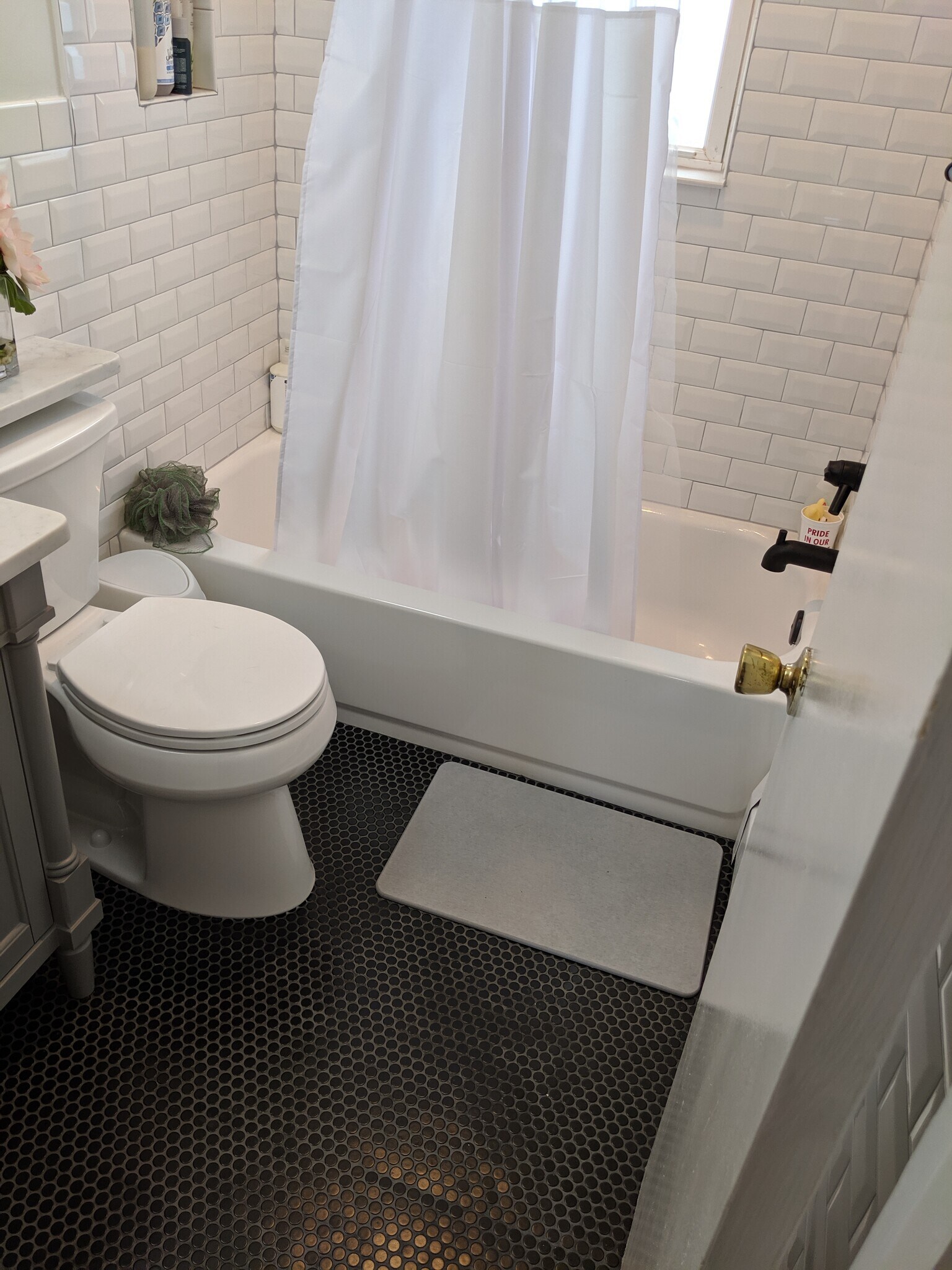 bathroom - 419 A St NE