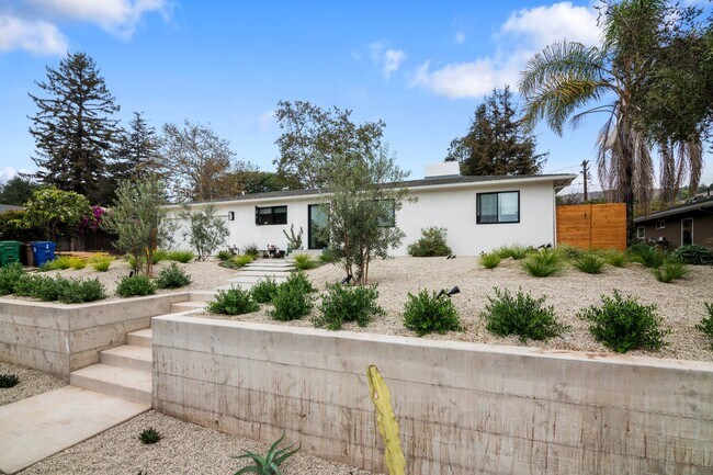 Building Photo - 3116 Calle Fresno