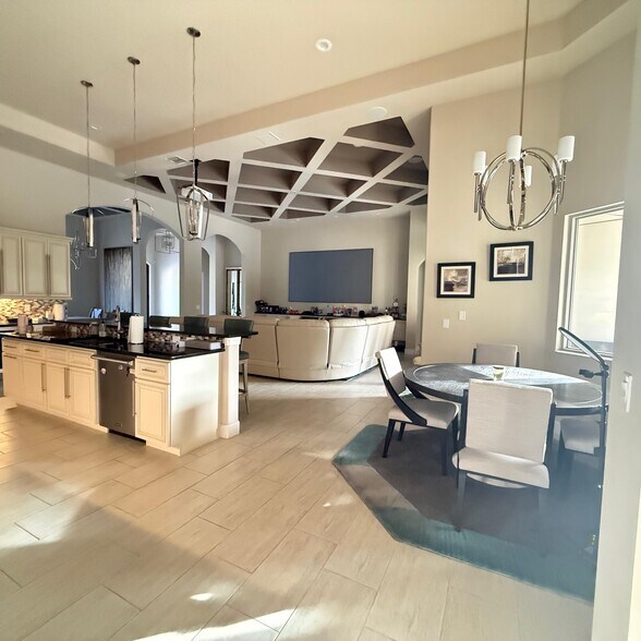 Building Photo - 1 Lionspaw VII Nobles