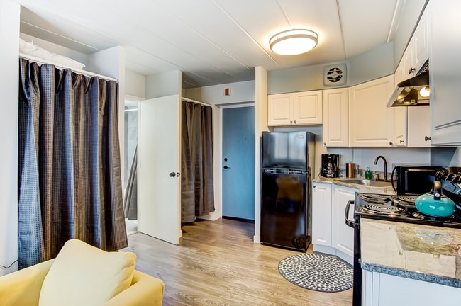 20012269-004.jpg - The Bradford