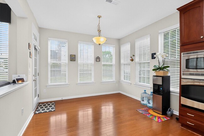 Building Photo - Beautiful Four Bedroom Home in the Berewick Subdivision!