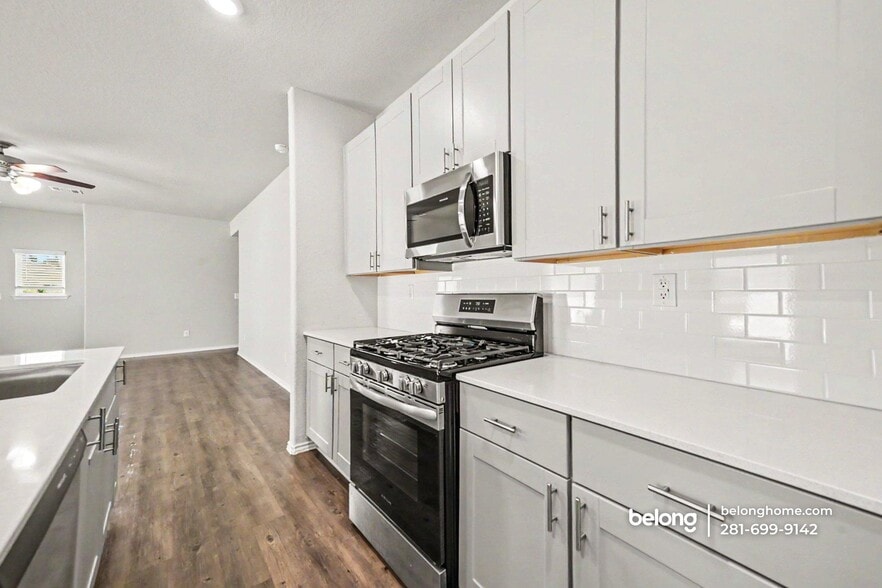 Building Photo - 260 Gallant Front Trl